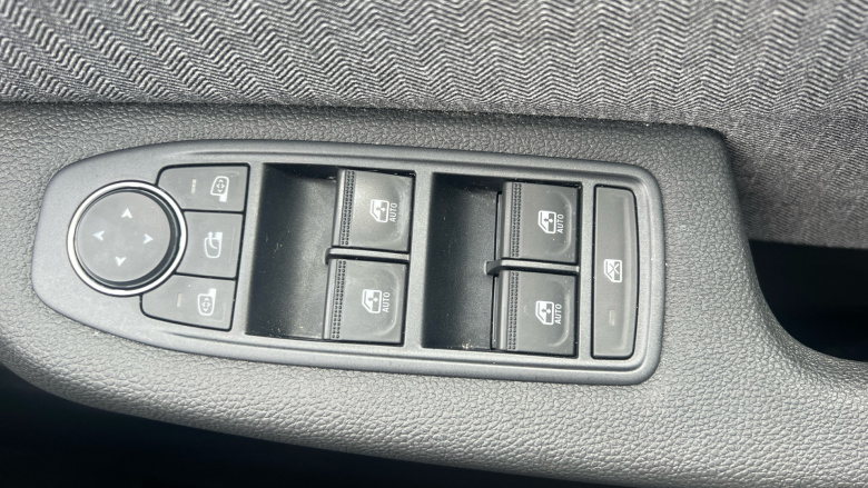 Renault Clio 1.0 TCe 90 Techno 5dr Petrol Hatchback